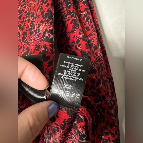 Sanctuary Red and Black V Neck Harmony Blouse in Surreal XS - Picture 8 of 10